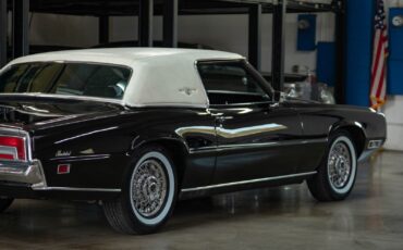 Ford-Thunderbird-1971-2-Door-Coupe-26