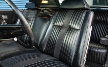 Ford-Thunderbird-1971-2-Door-Coupe-27
