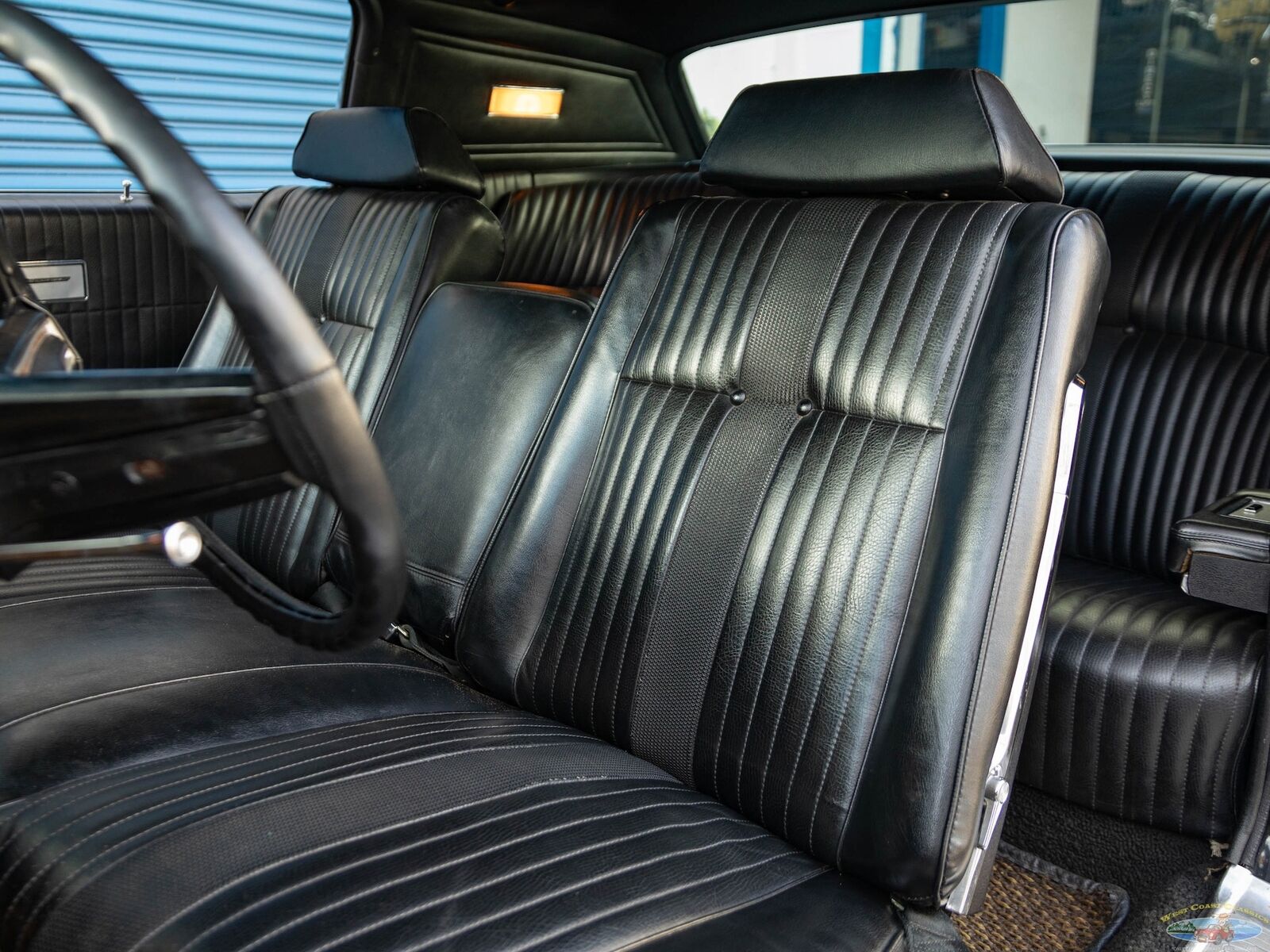 Ford-Thunderbird-1971-2-Door-Coupe-27