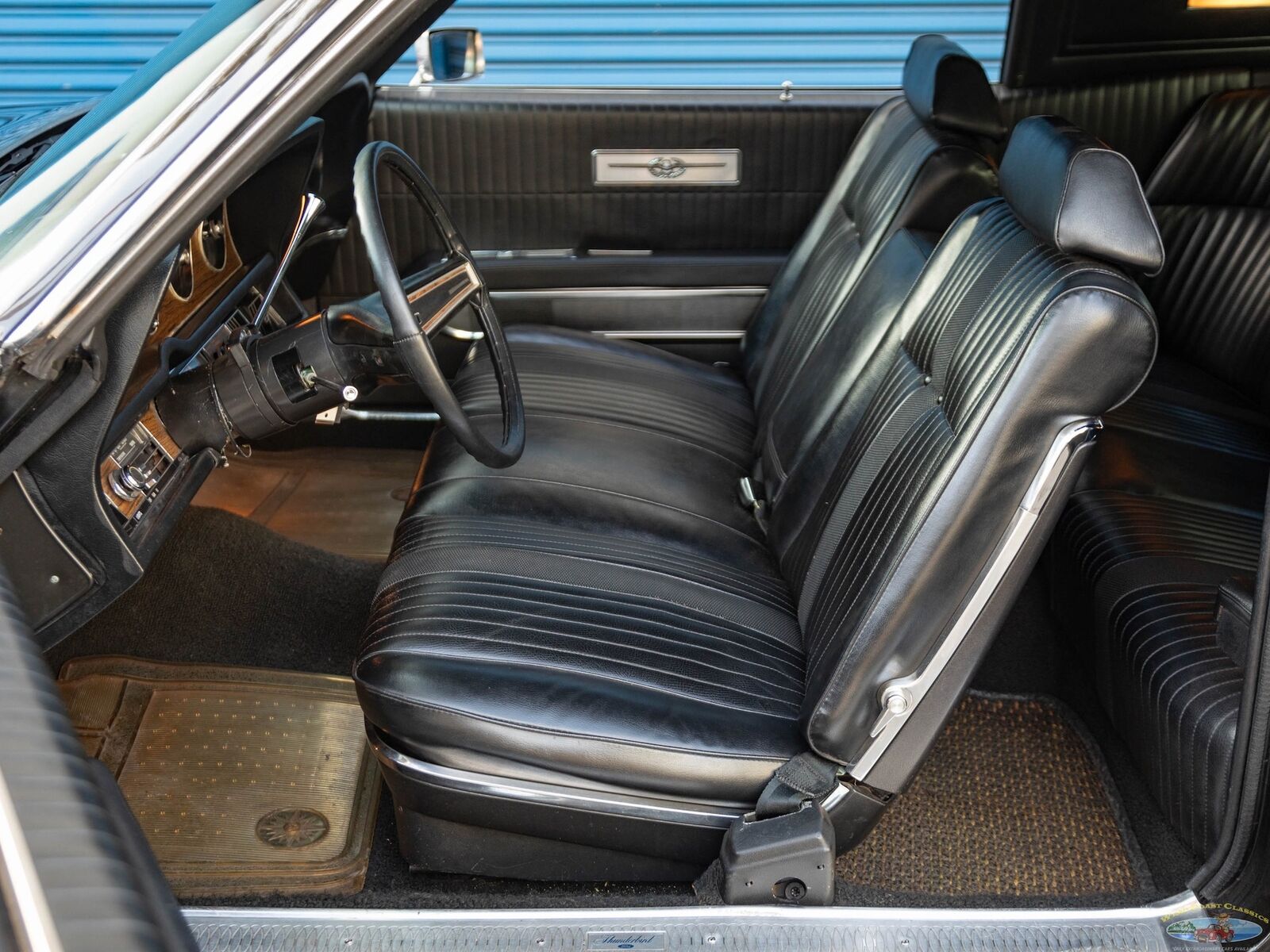 Ford-Thunderbird-1971-2-Door-Coupe-30
