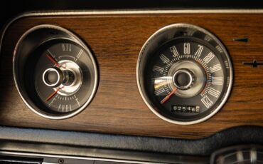Ford-Thunderbird-1971-2-Door-Coupe-37