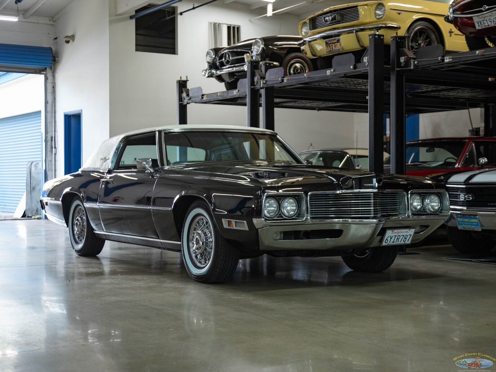 Ford-Thunderbird-1971-2-Door-Coupe-9