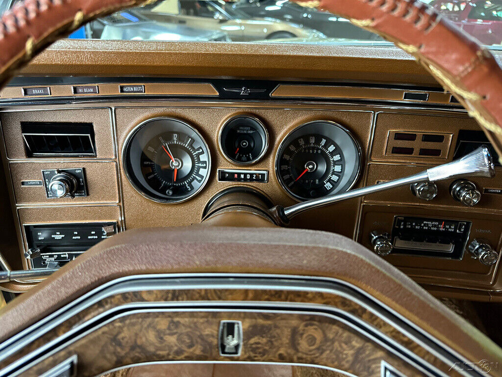 Ford-Thunderbird-1976-Other-14