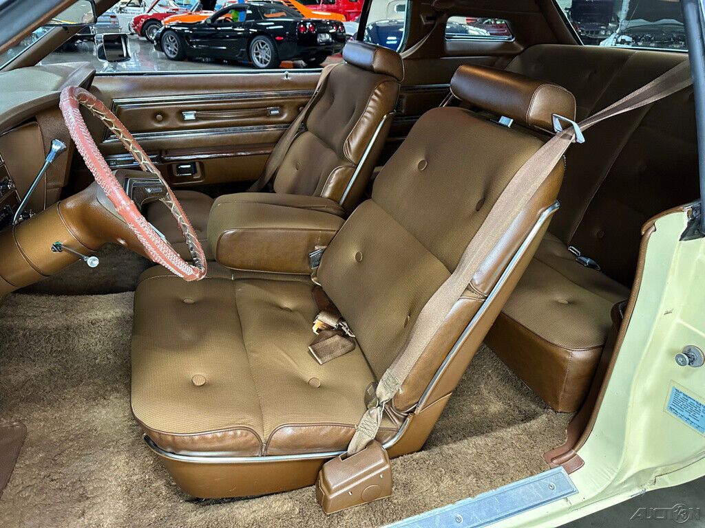 Ford-Thunderbird-1976-Other-18