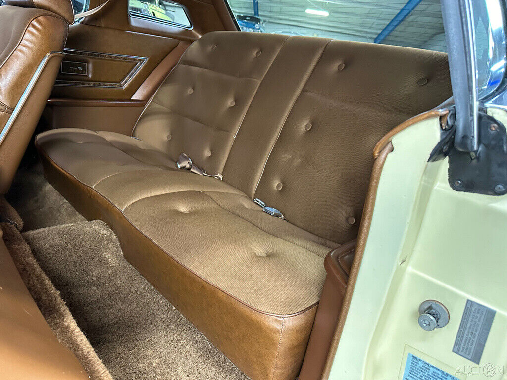 Ford-Thunderbird-1976-Other-19