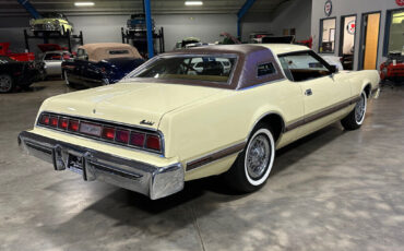 Ford-Thunderbird-1976-Other-2