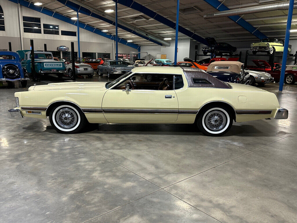 Ford-Thunderbird-1976-Other-4