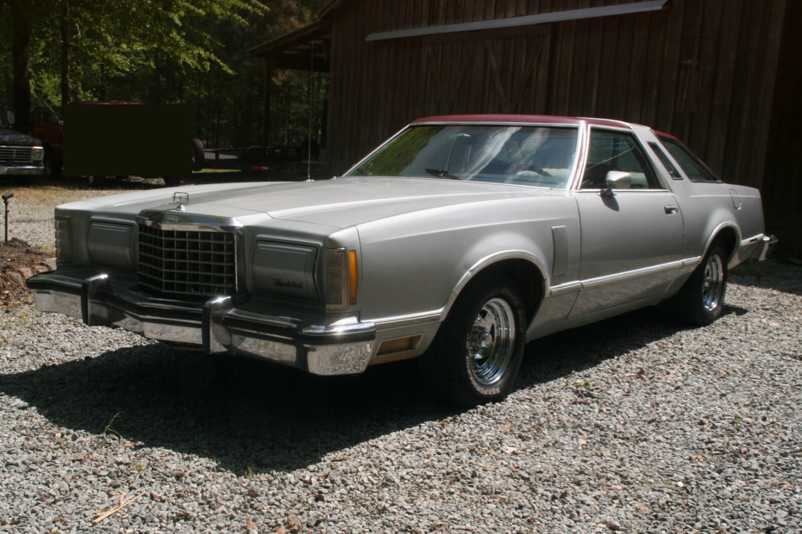 Ford-Thunderbird-1977-Coupe-1