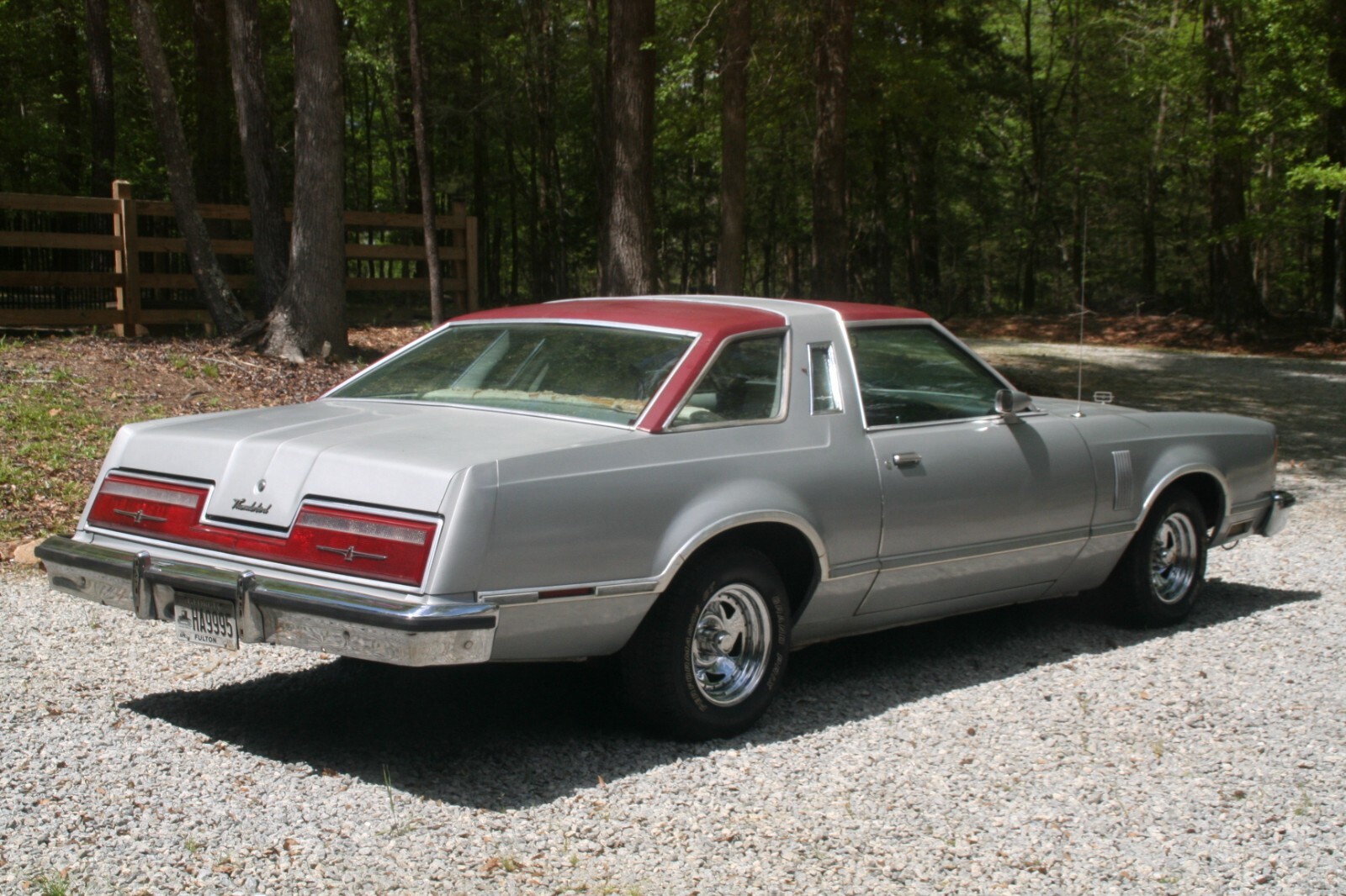 Ford-Thunderbird-1977-Coupe-3