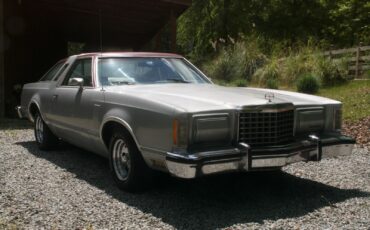 Ford-Thunderbird-1977-Coupe