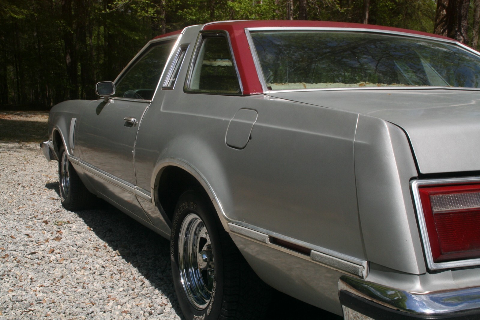 Ford-Thunderbird-1977-Coupe-4