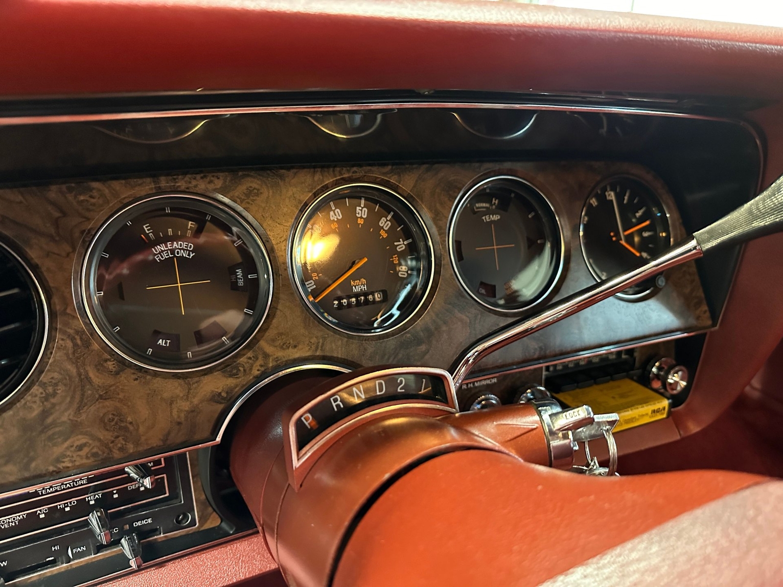 Ford-Thunderbird-1978-Other-10