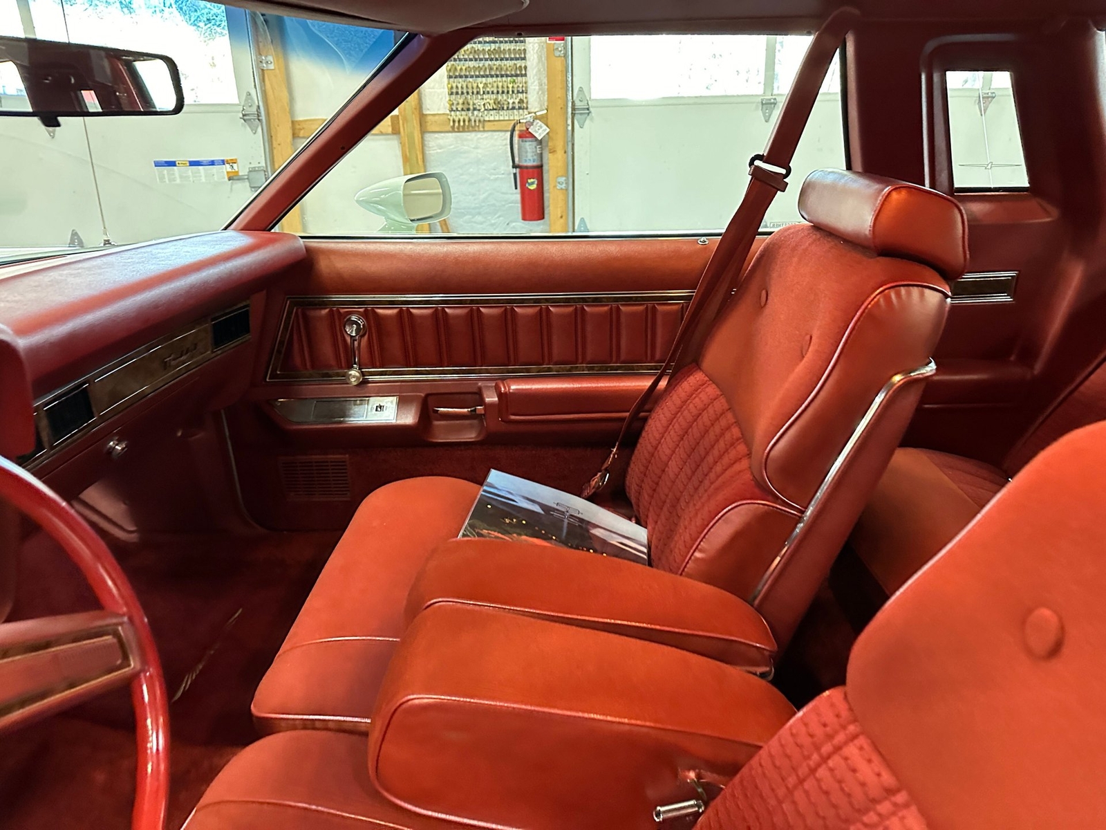 Ford-Thunderbird-1978-Other-18