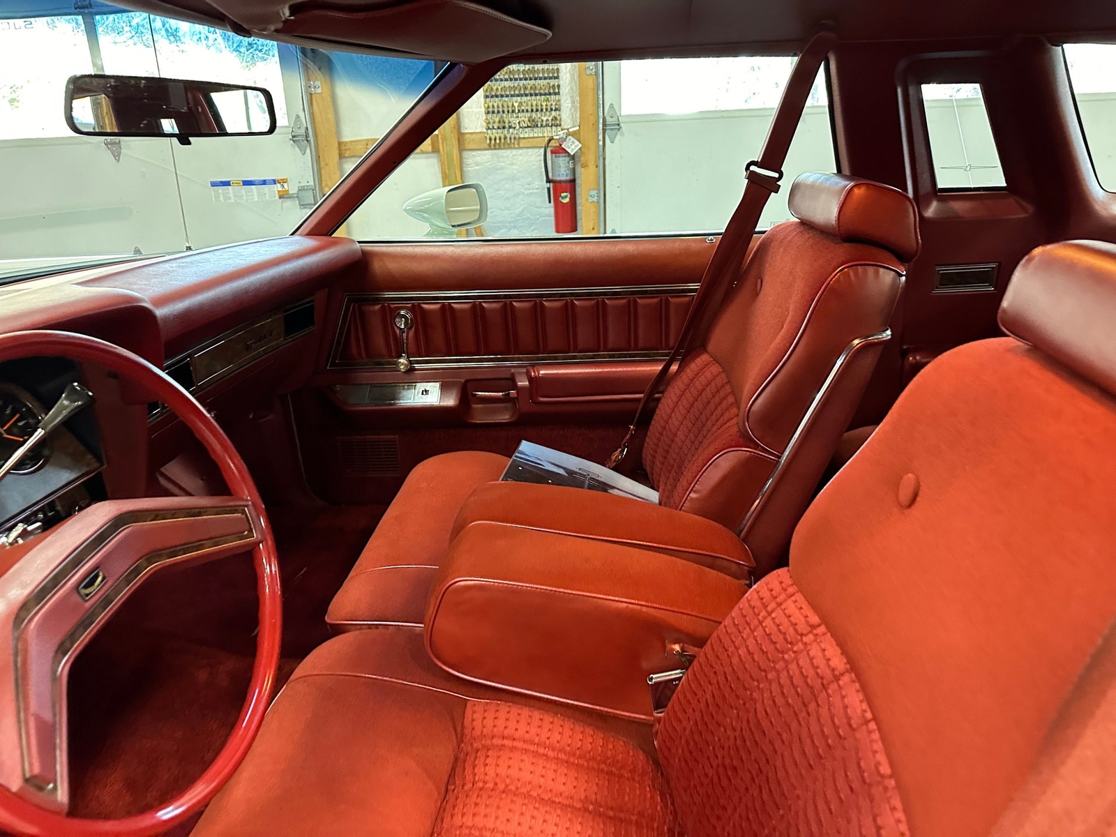 Ford-Thunderbird-1978-Other-19