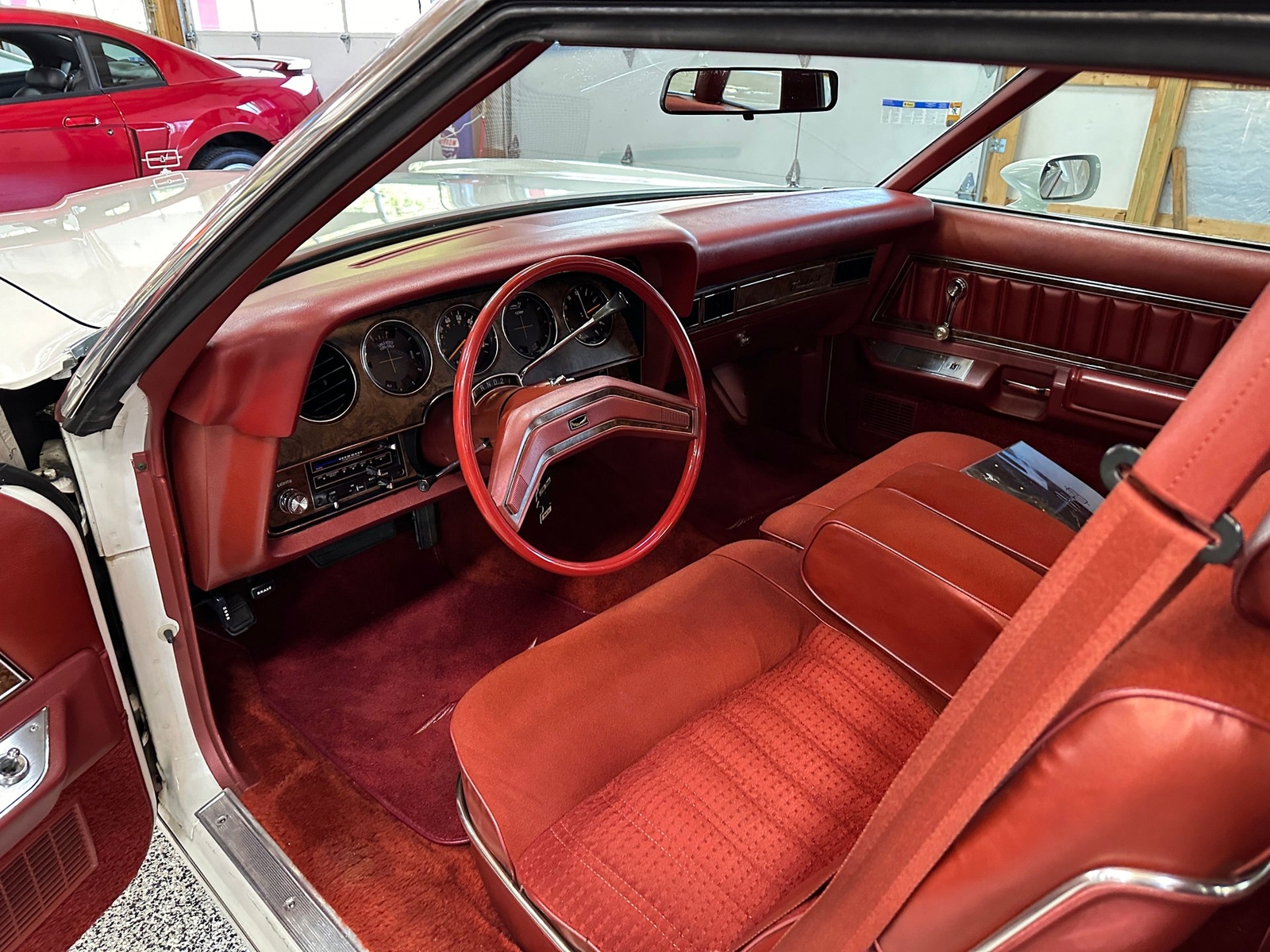 Ford-Thunderbird-1978-Other-2
