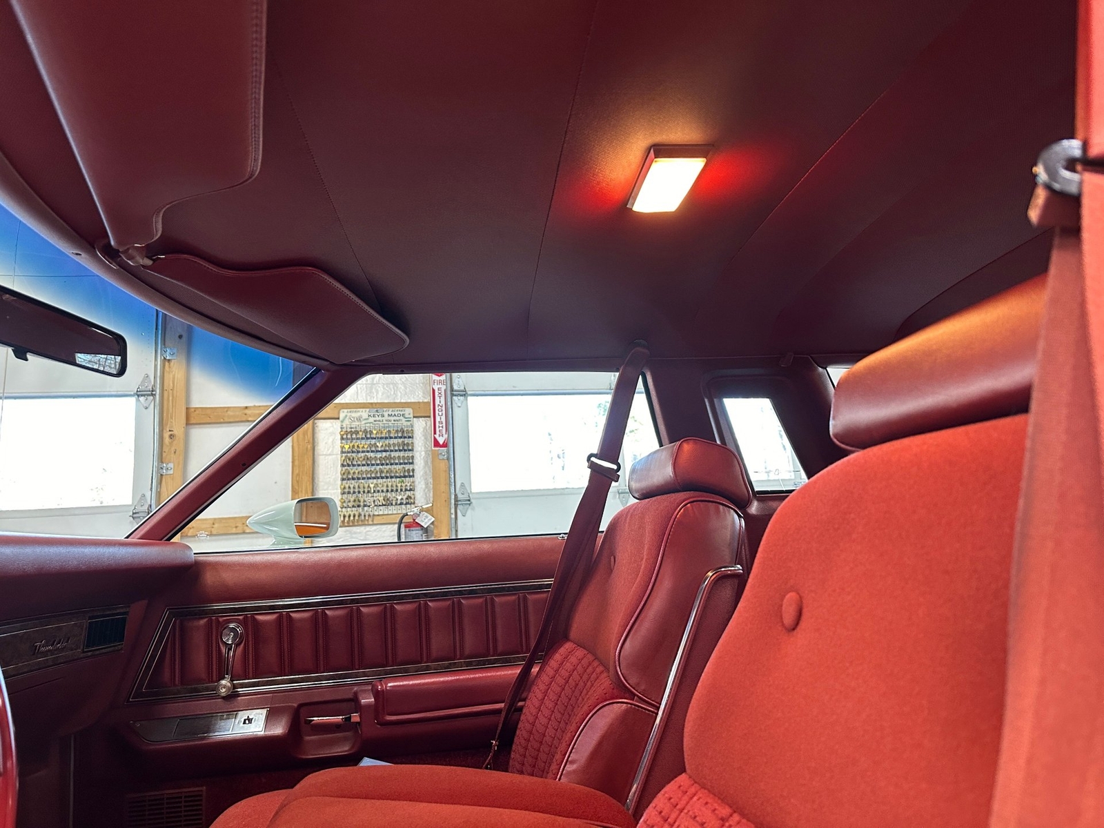 Ford-Thunderbird-1978-Other-25