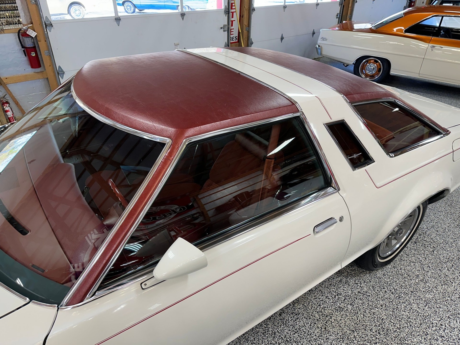 Ford-Thunderbird-1978-Other-6
