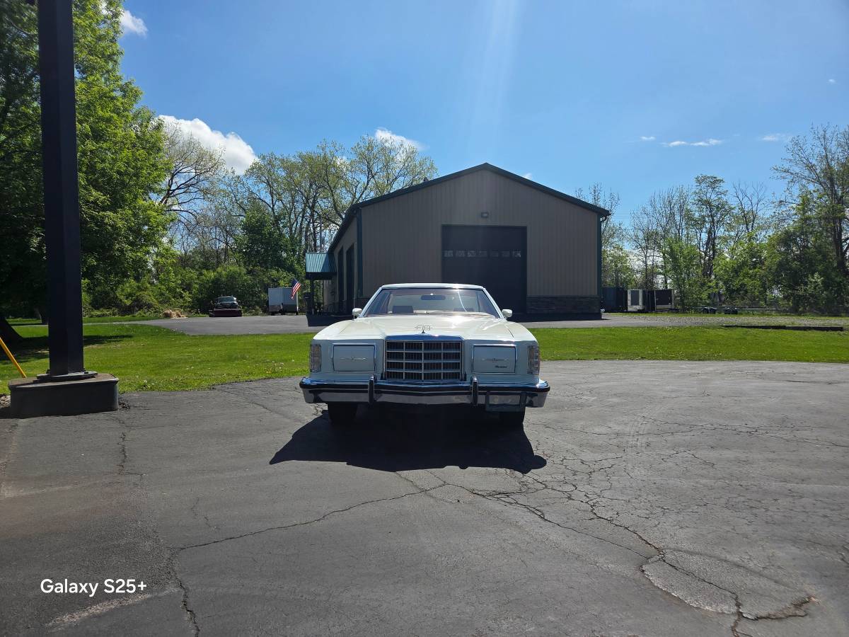 Ford-Thunderbird-1979-white-4