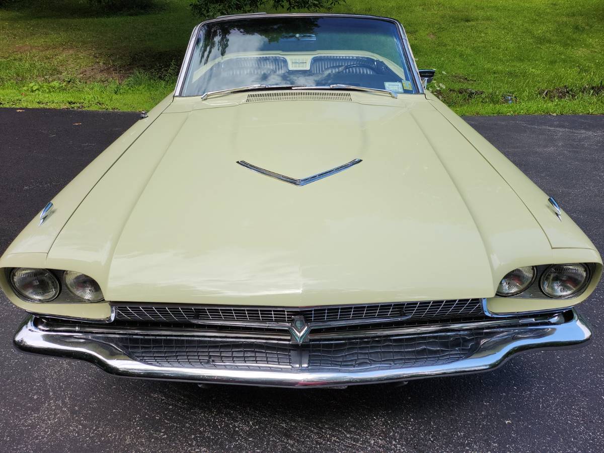 Ford-Thunderbird-convertible-1966-yellow