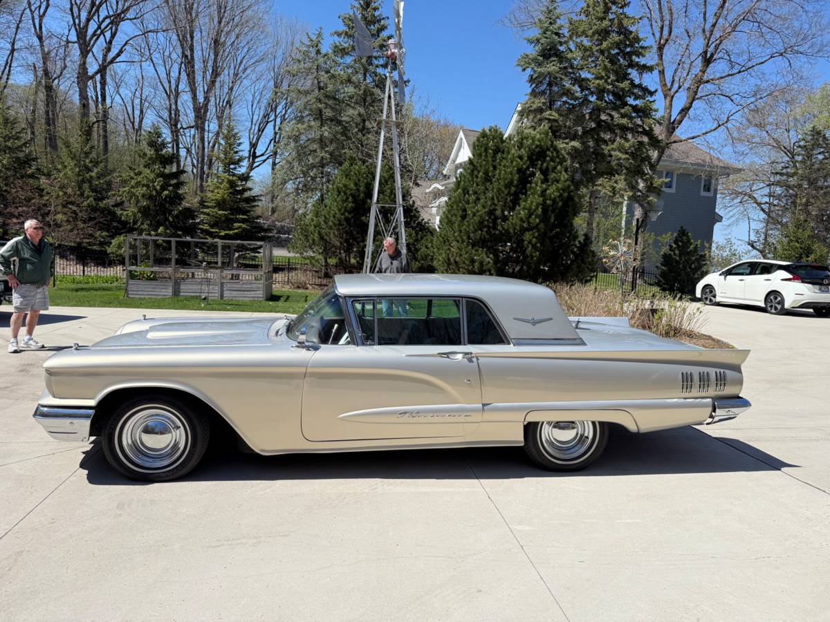 Ford-Thunderbird-coupe-1960-custom-14