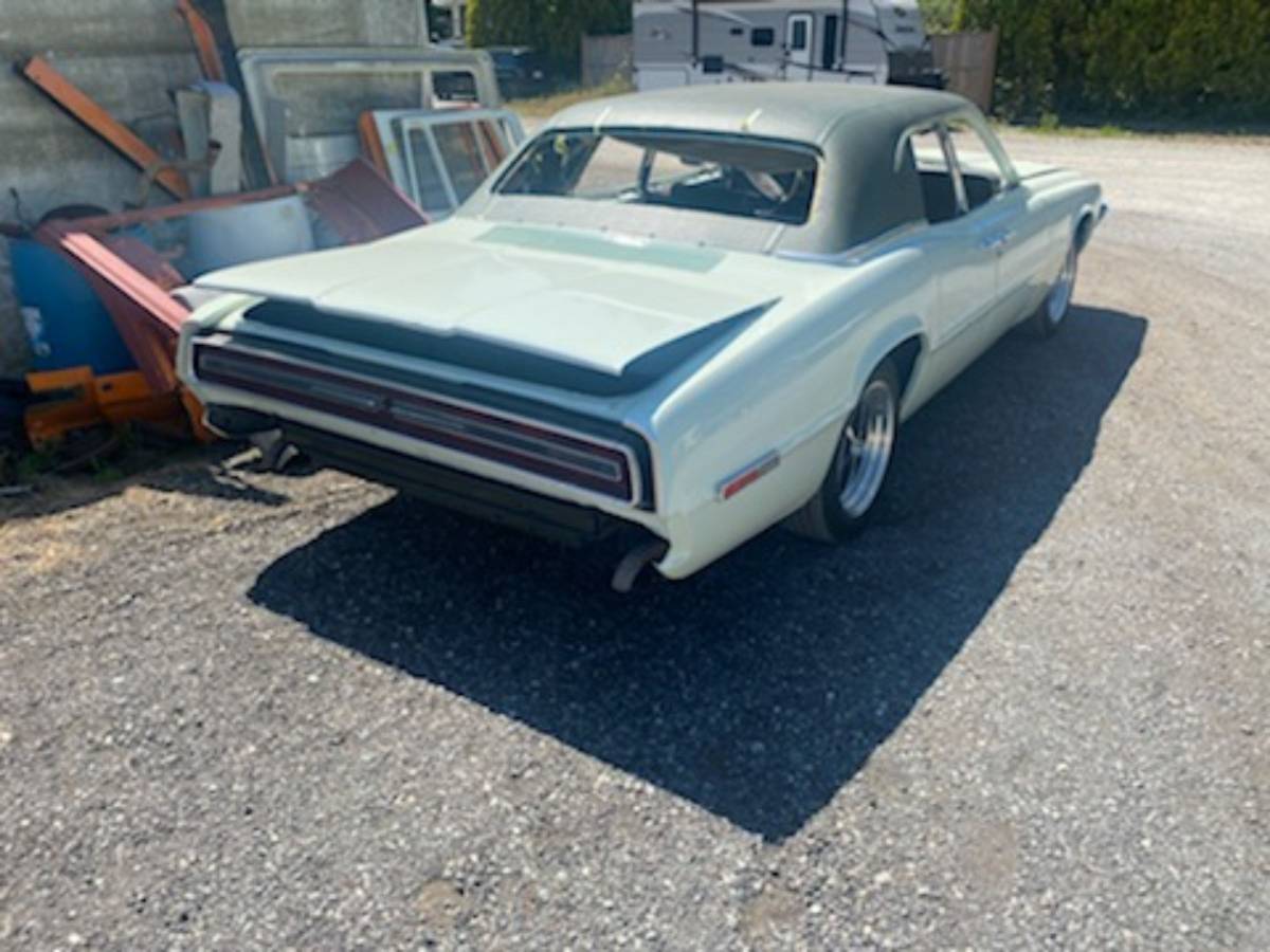Ford-Thunderbird-landau-1968-custom-17