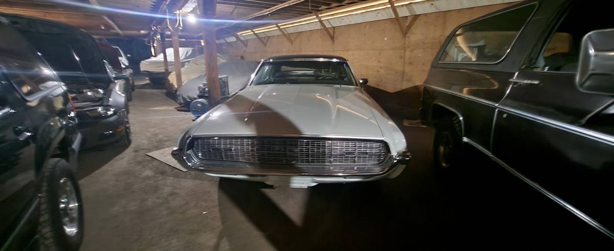 Ford-Thunderbird-landau-1968-custom-20