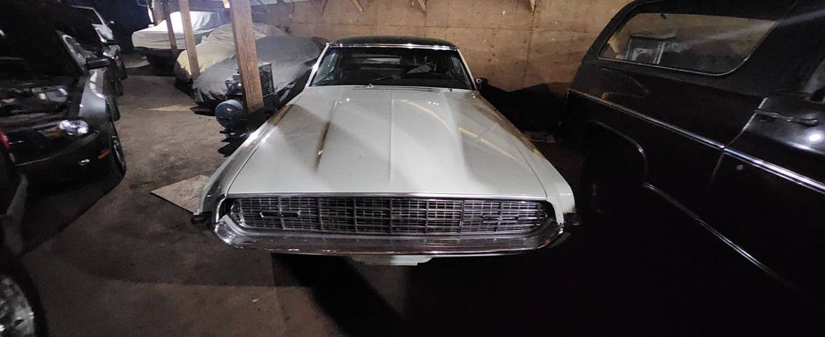 Ford-Thunderbird-landau-1968-custom