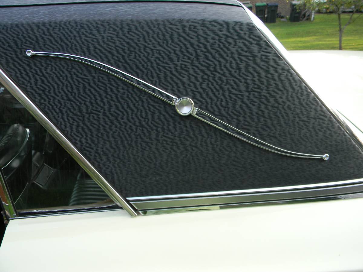 Ford-Thunderbird-landau-edition-1965-yellow-6