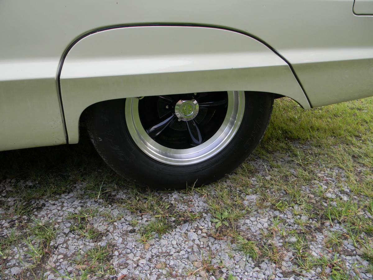Ford-Thunderbird-landau-edition-1965-yellow-7