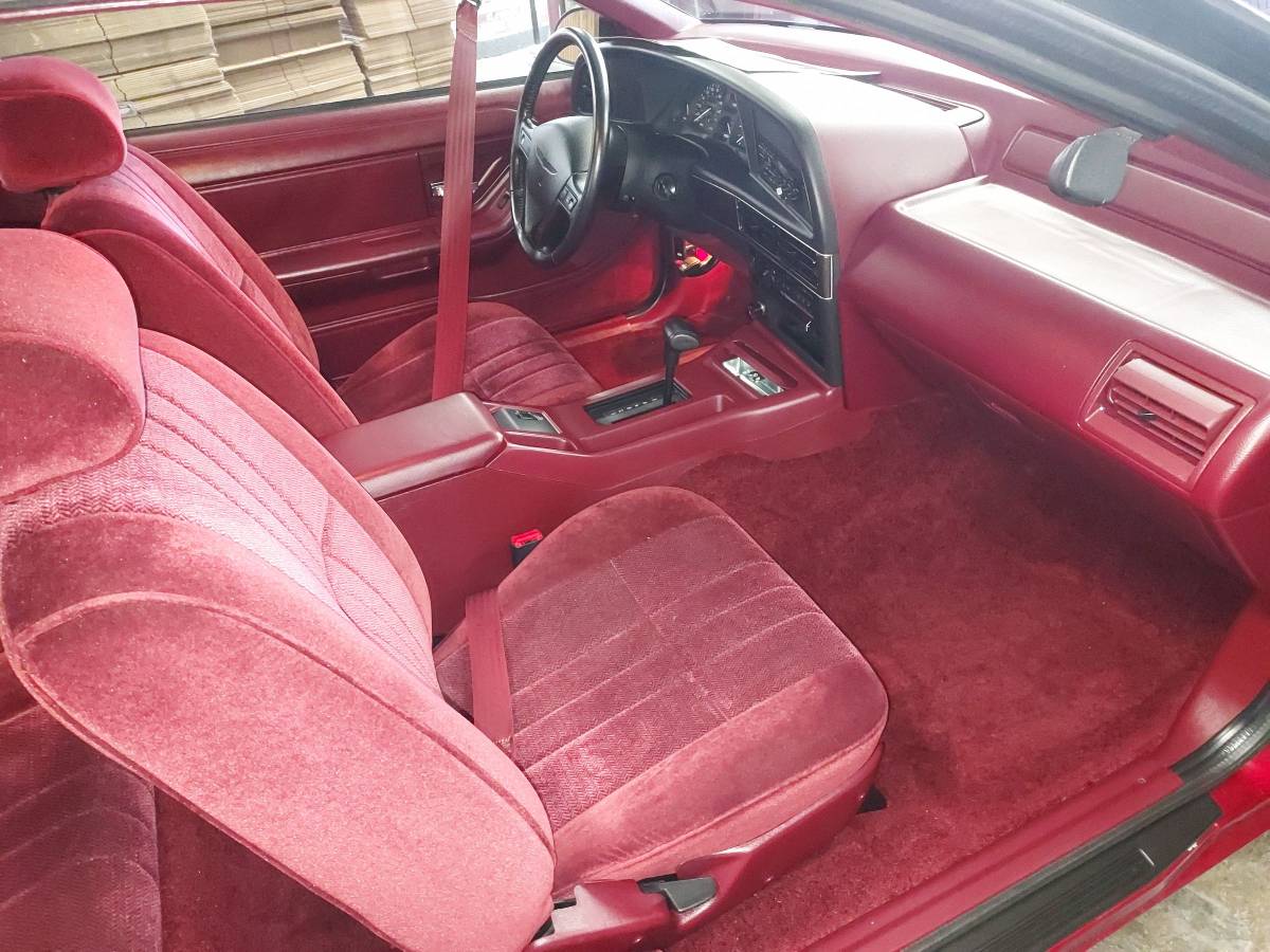 Ford-Thunderbird-sport-1992-red-17