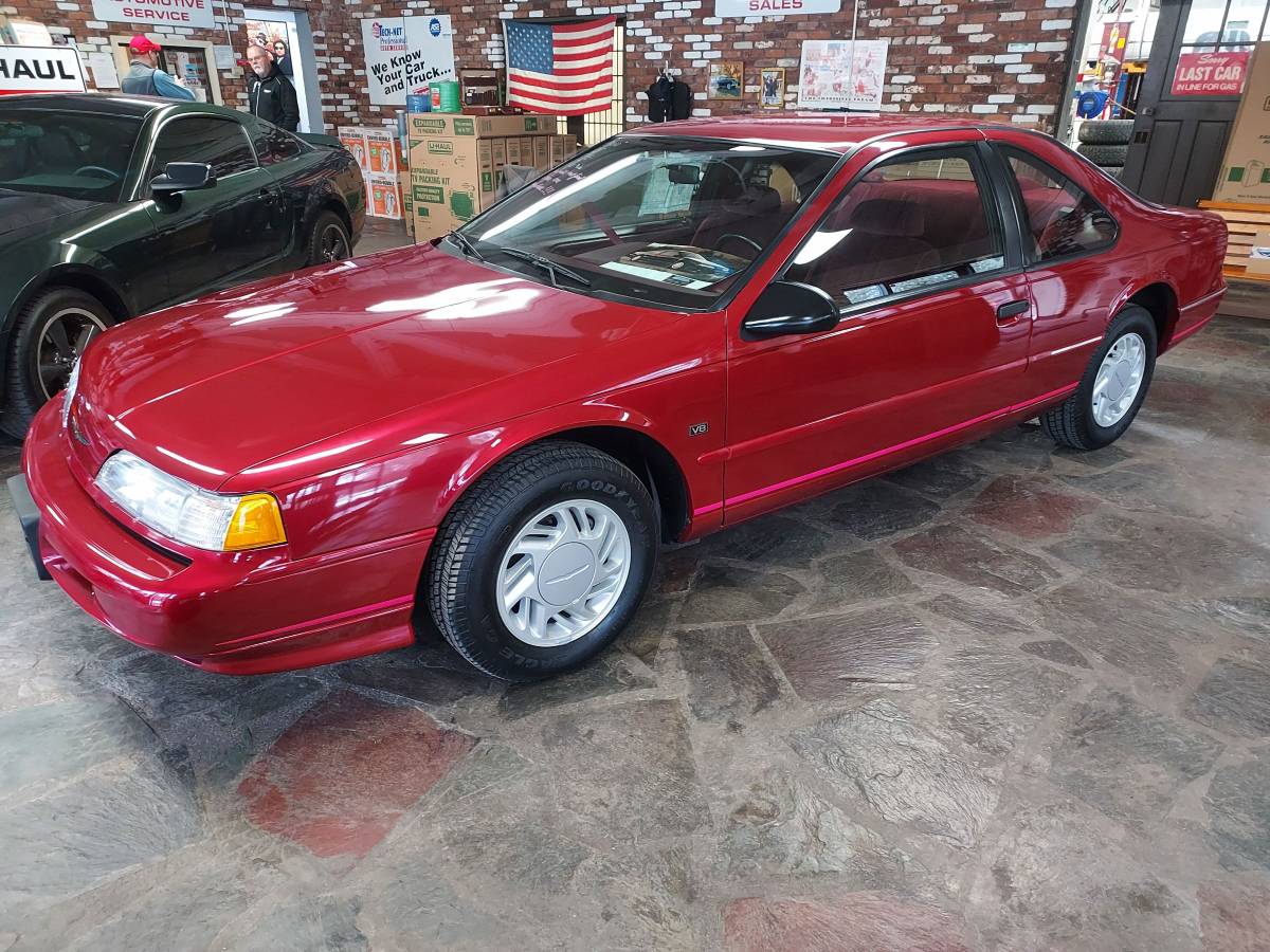 Ford-Thunderbird-sport-1992-red