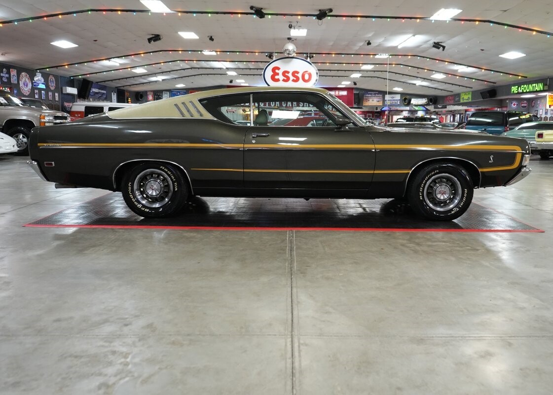 Ford-Torino-GT-Cobra-Jet-Fastback-1969-Fastback-23