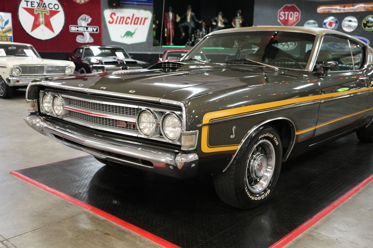 Ford-Torino-GT-Cobra-Jet-Fastback-1969-Fastback-26