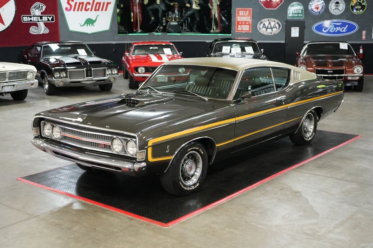 Ford-Torino-GT-Cobra-Jet-Fastback-1969-Fastback-9