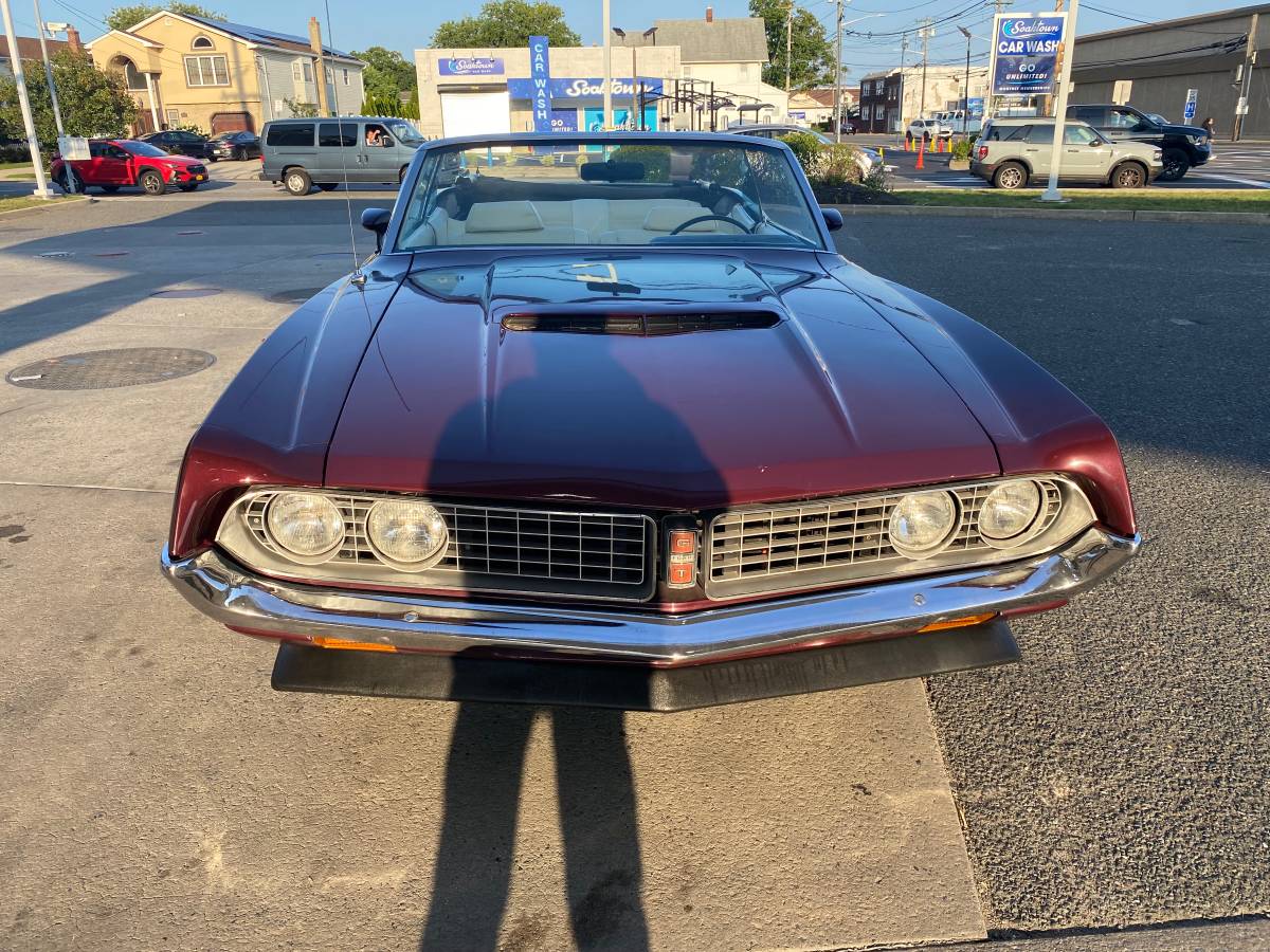Ford-Torino-gt-convertible-1972-purple-15