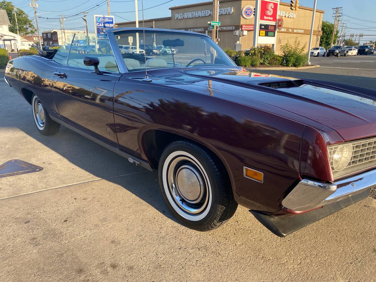 Ford-Torino-gt-convertible-1972-purple-3