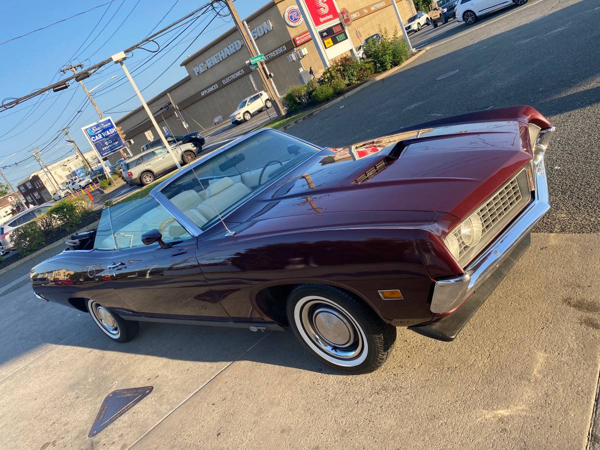 Ford-Torino-gt-convertible-1972-purple-7