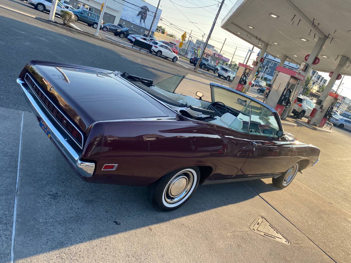 Ford-Torino-gt-convertible-1972-purple-8