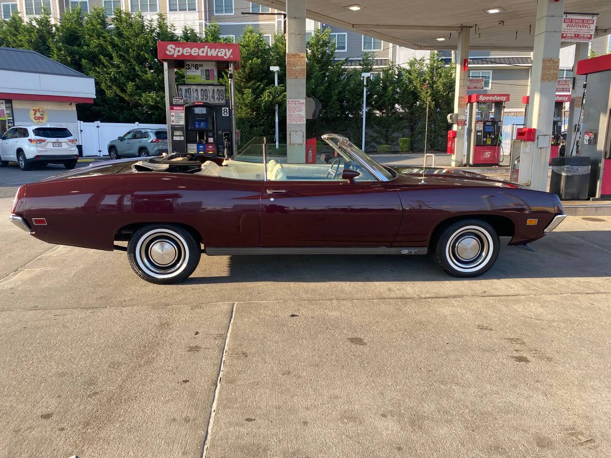 Ford-Torino-gt-convertible-1972-purple