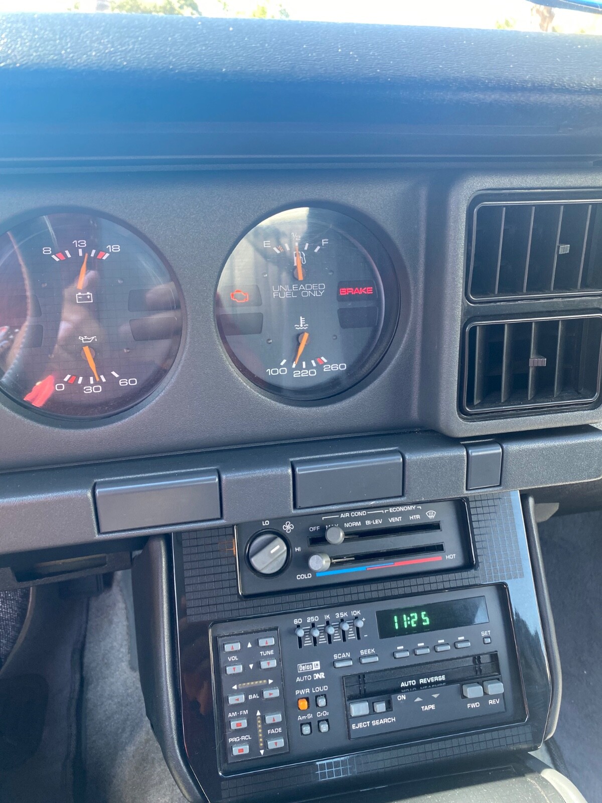 Ford-Trans-Am-1985-Coupe-18