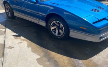 Ford-Trans-Am-1985-Coupe