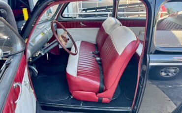 Ford-Tudor-1941-Sedan-3