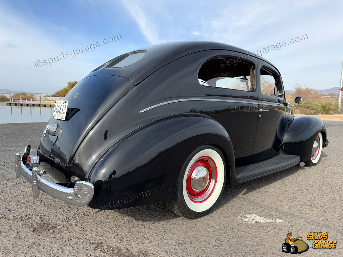 Ford-Tudor-Standard-1940-16