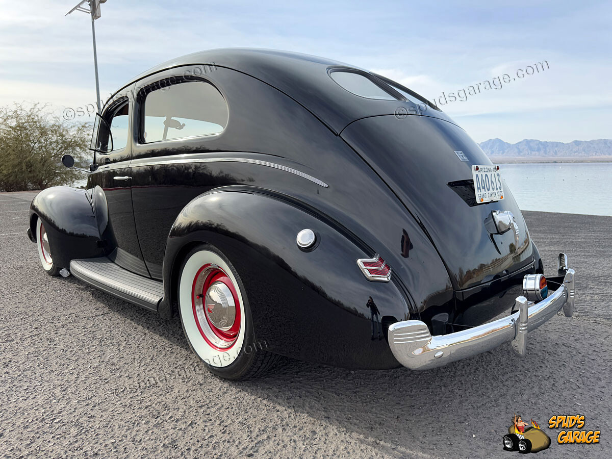 Ford-Tudor-Standard-1940-20