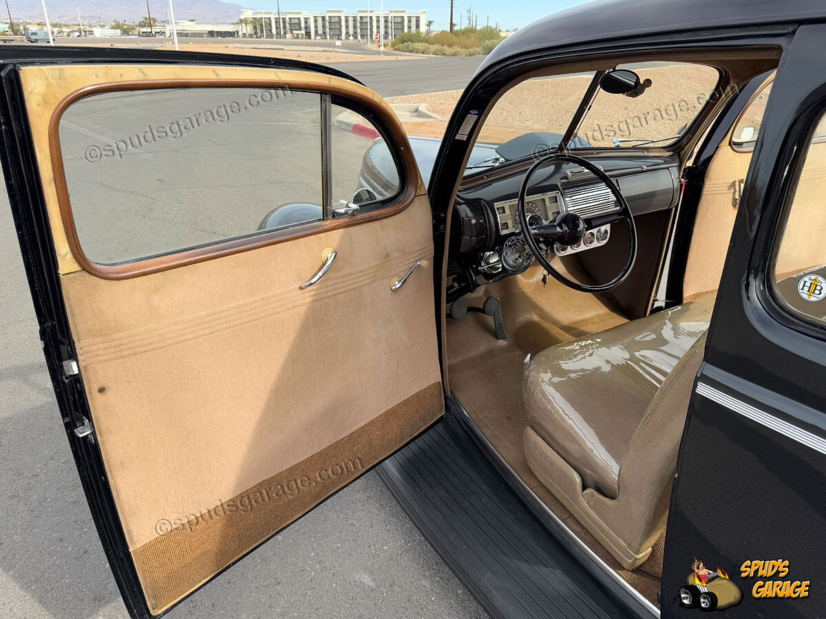 Ford-Tudor-Standard-1940-21
