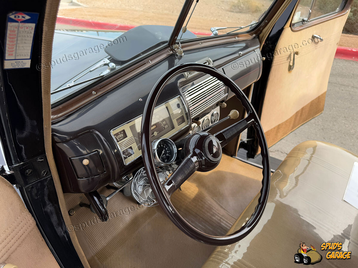 Ford-Tudor-Standard-1940-23