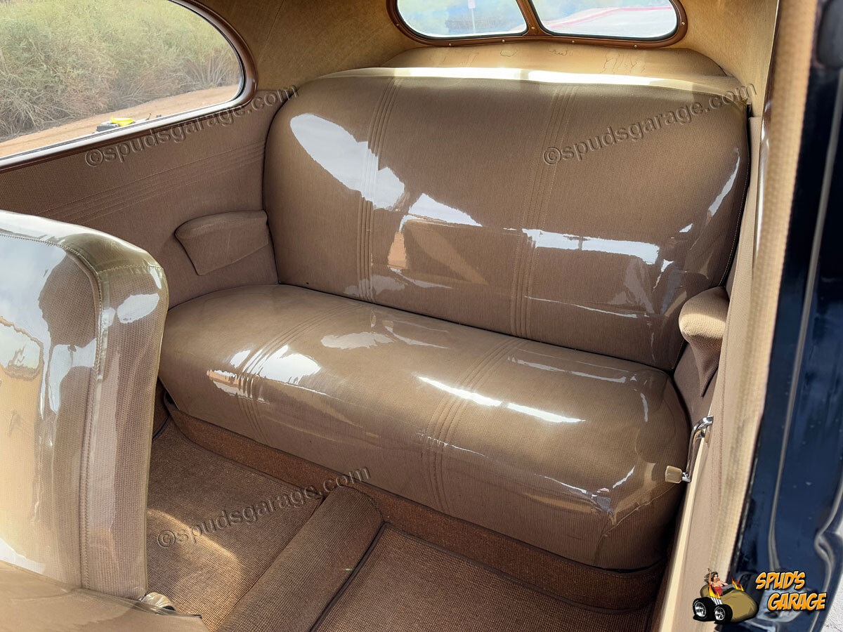 Ford-Tudor-Standard-1940-25