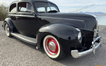 Ford-Tudor-Standard-1940-4