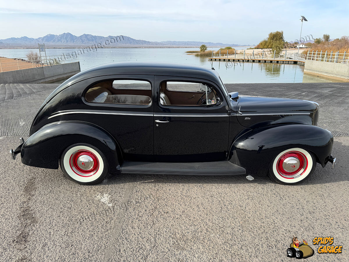 Ford-Tudor-Standard-1940-5