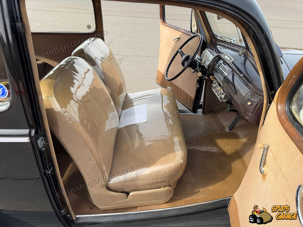 Ford-Tudor-Standard-1940-7